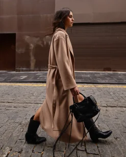 ABRIGO MIDTOWN · CAMEL