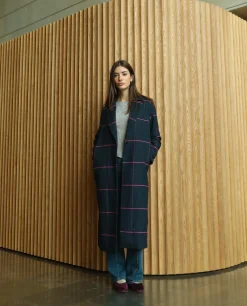 ABRIGO REUNITED · AZUL Y FUCSIA