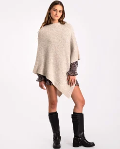 CAPA VILLAGE · BEIGE