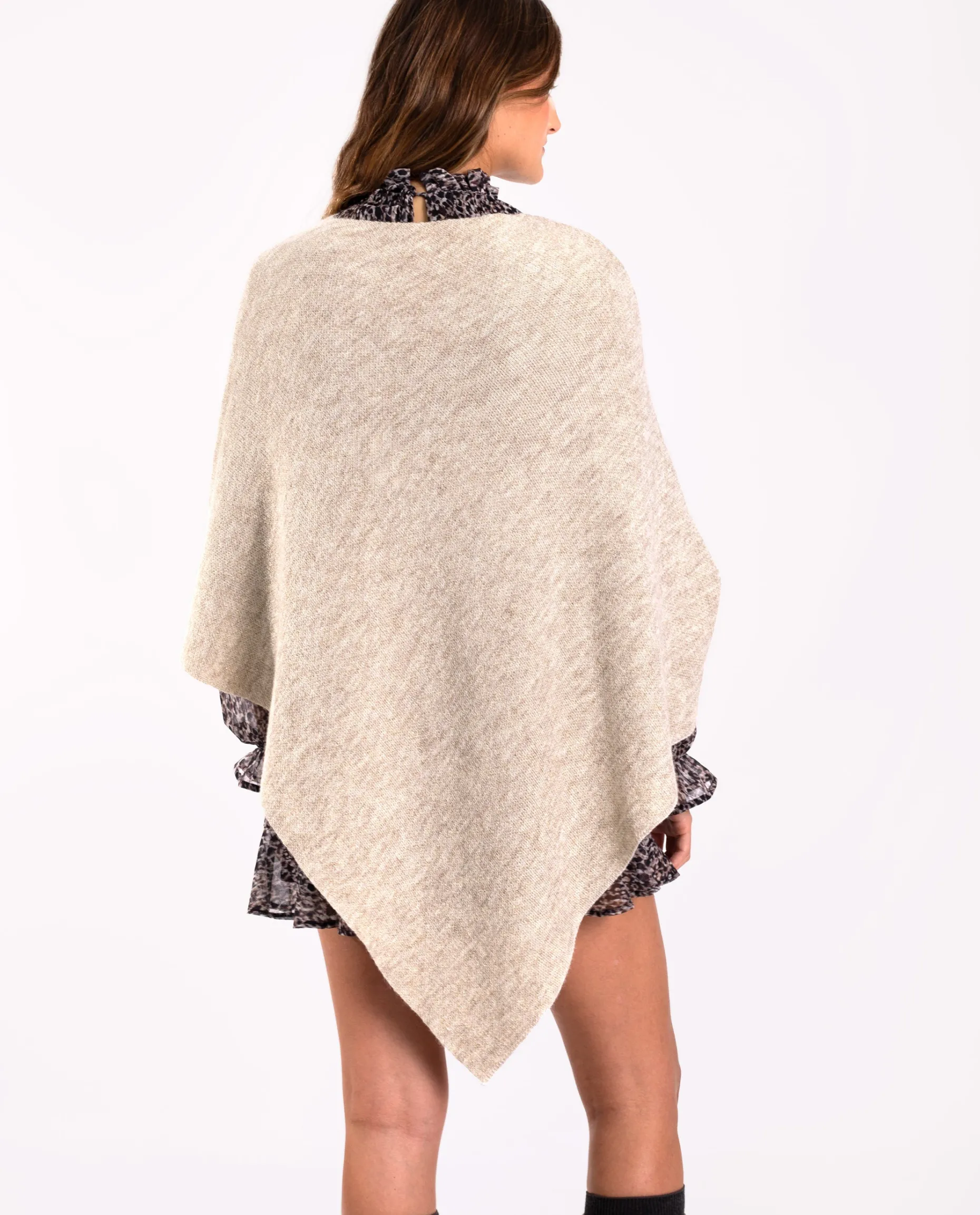 CAPA VILLAGE · BEIGE