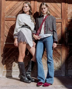 CAPA VILLAGE · BEIGE