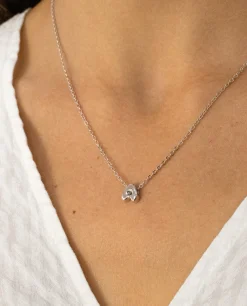 COLLAR LETRA EVERYDAY · PLATA