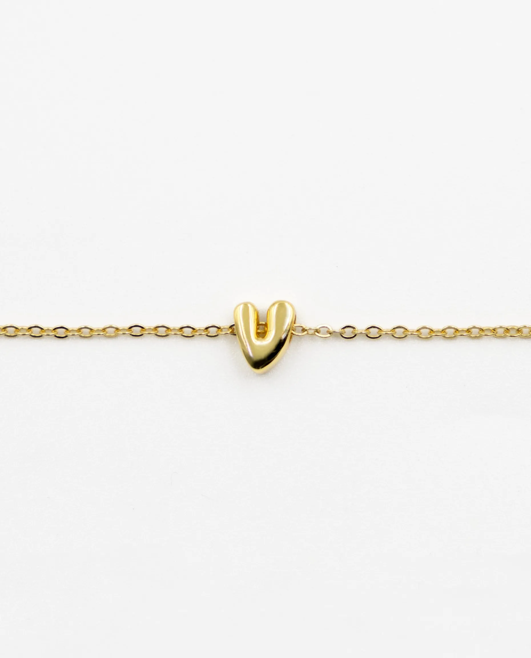 COLLAR LETRA EVERYDAY · PLATA BAÑO ORO