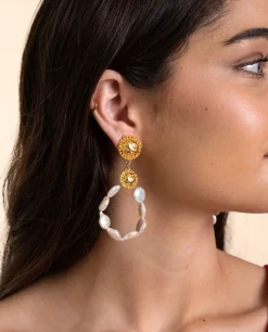 PENDIENTES DREAM DROP PEARLS · BAÑO ORO