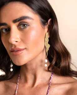 PENDIENTES SACRED PEARLS · BAÑO ORO