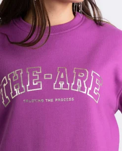 SUDADERA TRUST THE PROCESS · MORADO
