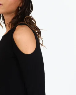 TOP I FEEL LIKE · NEGRO