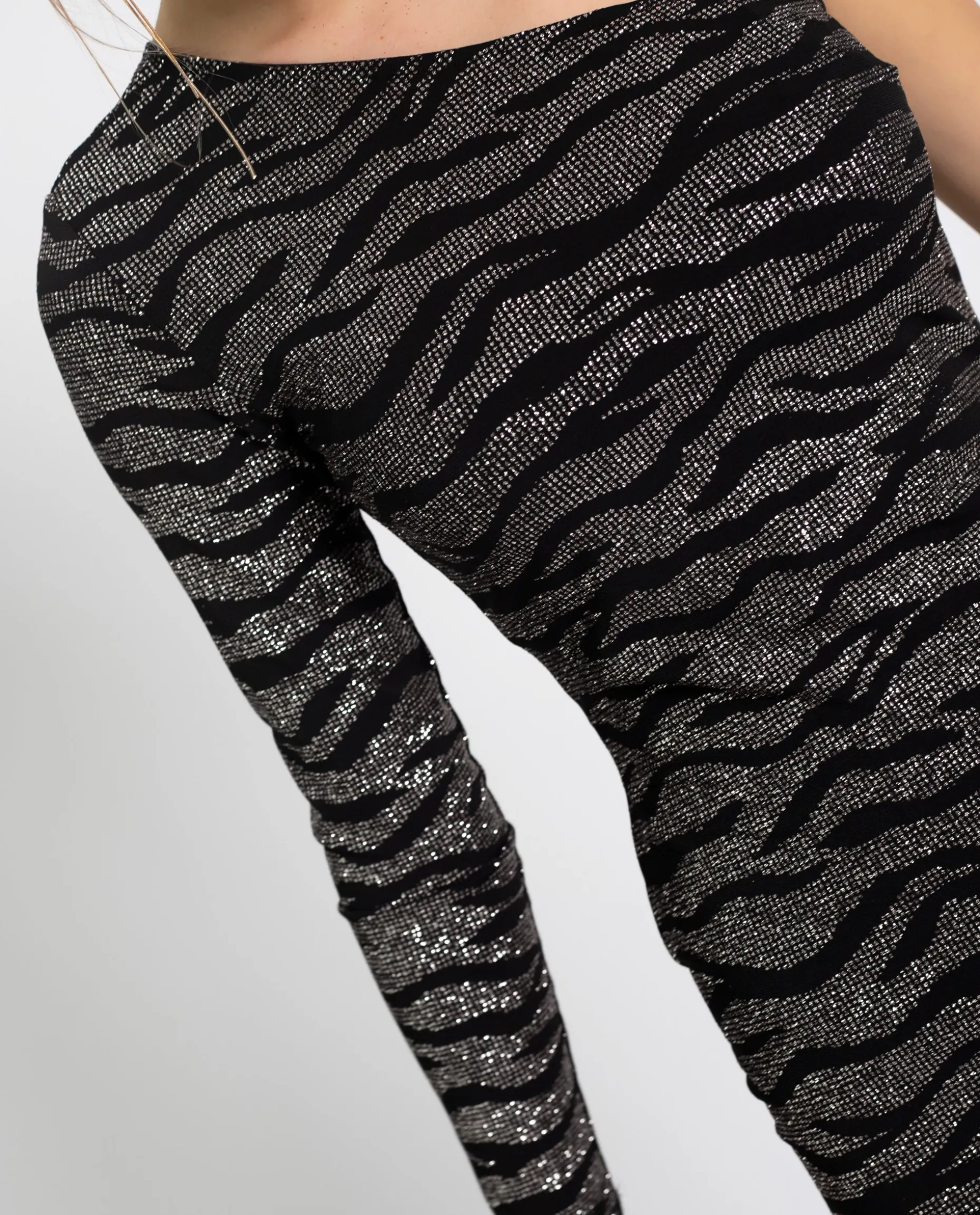 VESTIDO NIGHT LIGHTS · NEGRO Y PLATA